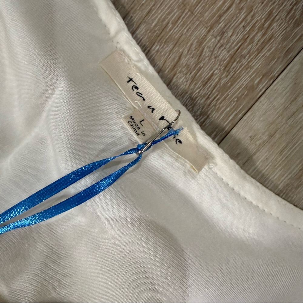 Light Cream Sleeveless Tie-Waist Summer Dress - Picture 3 of 5